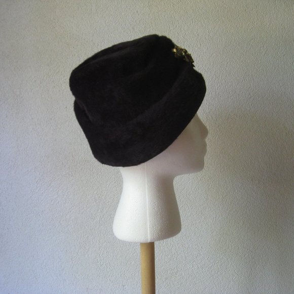 Vintage l 60s Marche Exclusive Designer Black Faux Fur Rhinestone Pin Brooch Hat - Picture 2 of 7